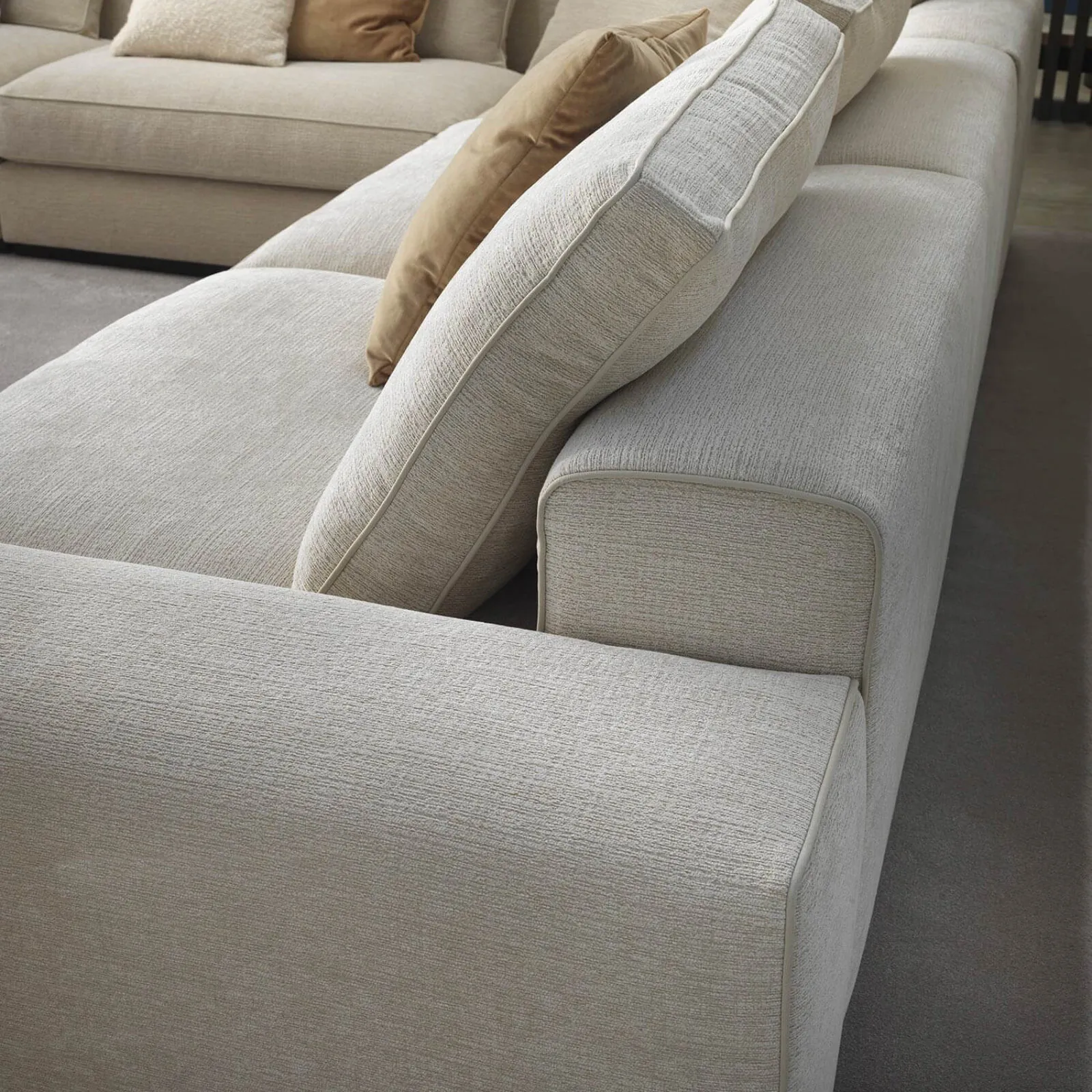 Lomacasa Marelli Alexander Sofa Gallery 1-7