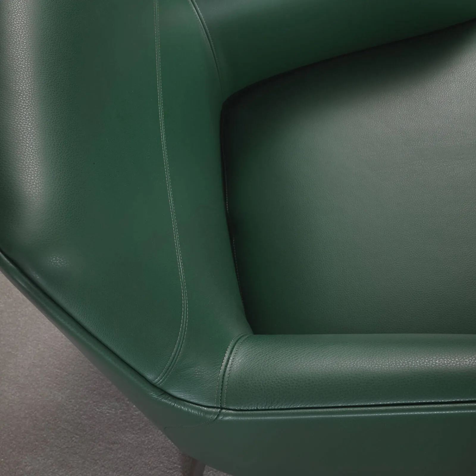 Lomacasa Marelli Clipper High Armchair Gallery 1-4