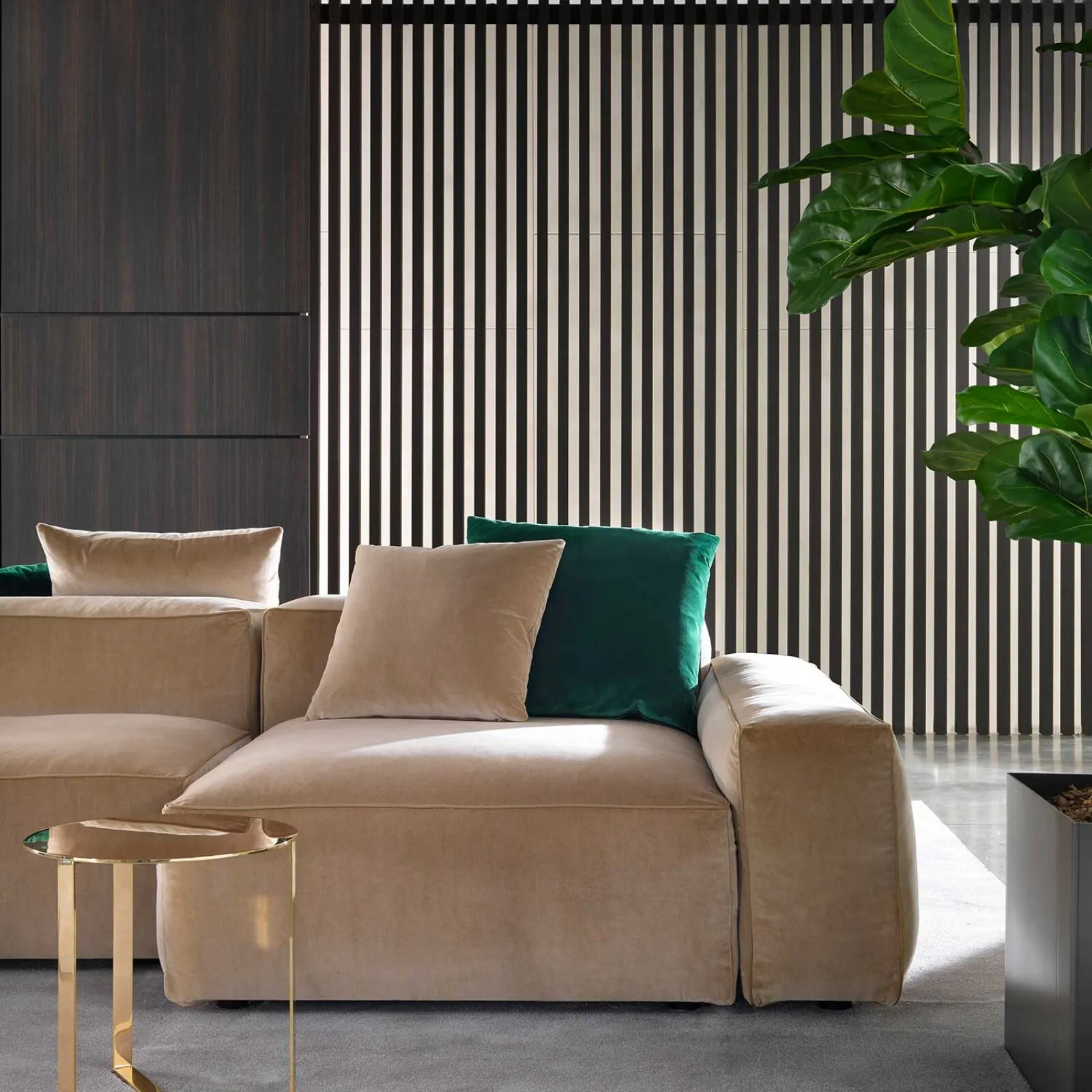 Lomacasa Marelli Gary Sofa Gallery 1-8