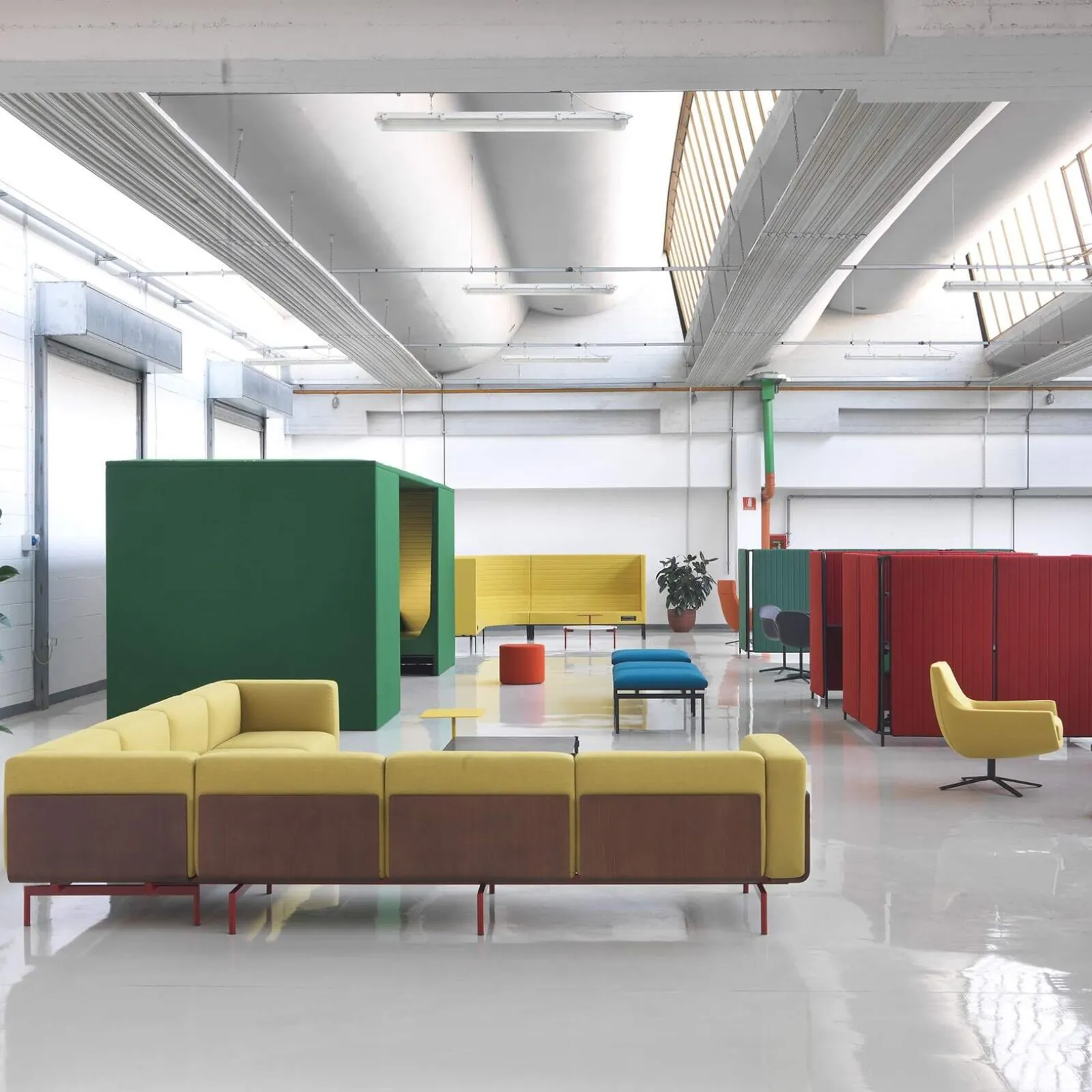 Lomacasa Marelli L-Sofa Armchair Gallery 1-5