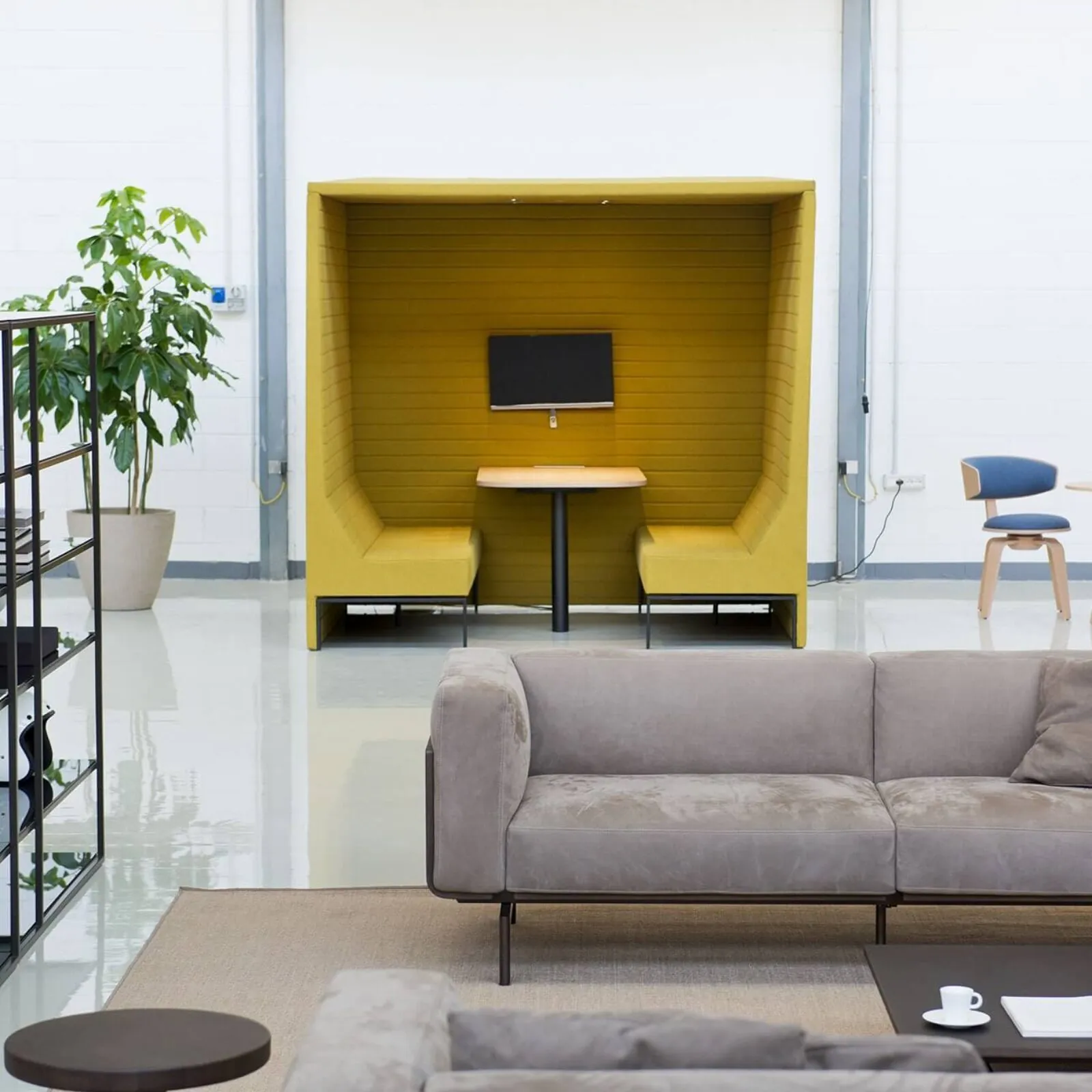 Lomacasa Marelli L-Sofa Armchair Gallery 1-6