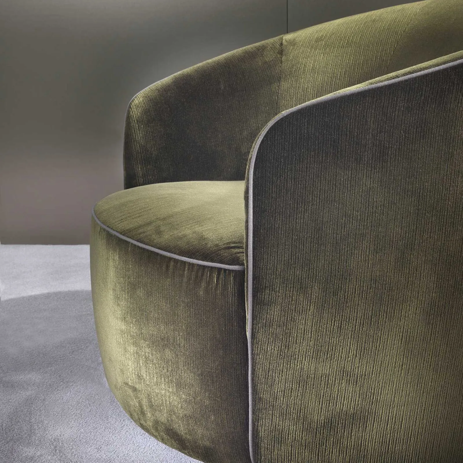 Lomacasa Marelli Moon Sofa Gallery 1-14