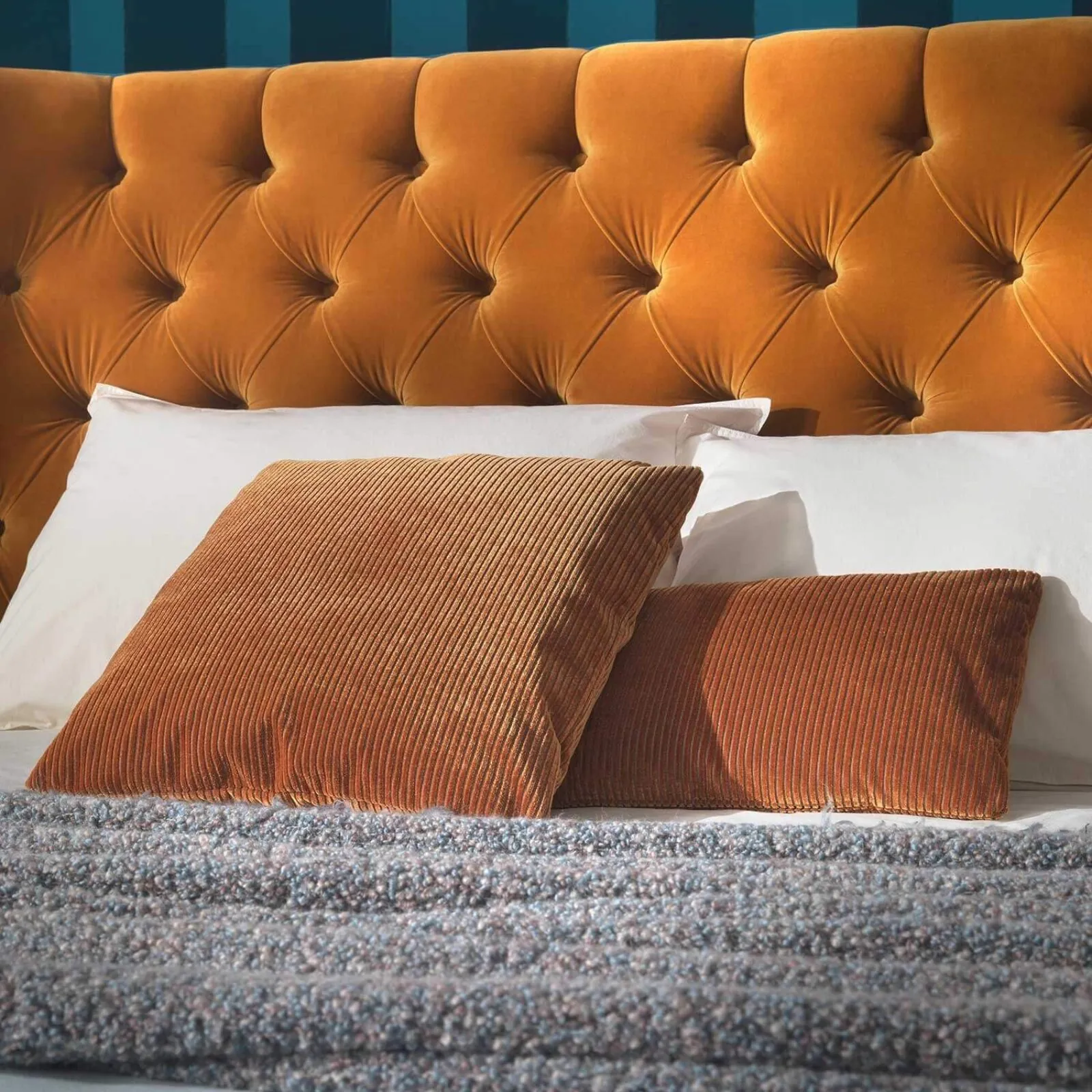 Lomacasa Marelli Nolan Classic Bed Gallery 1-5