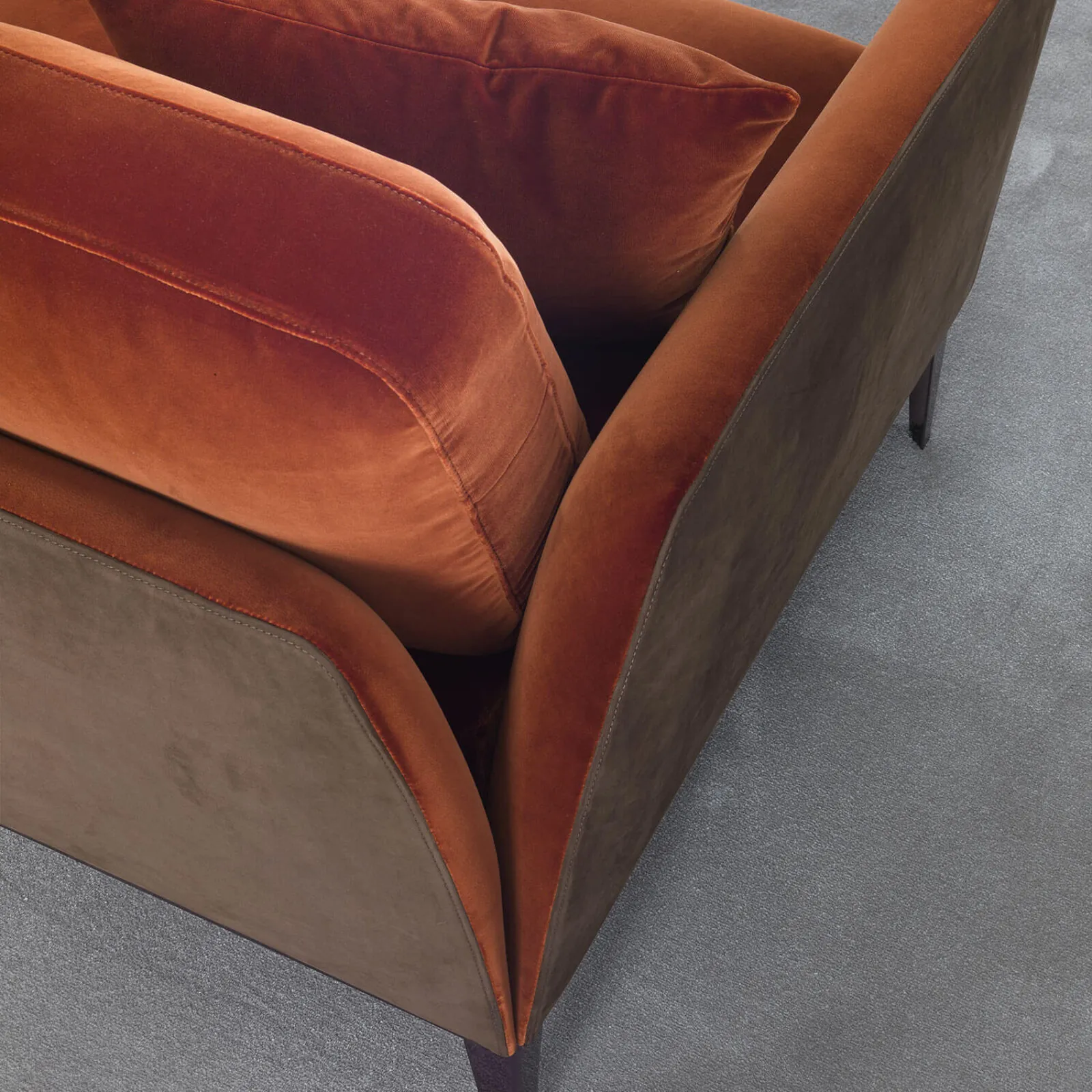 Lomacasa Marelli Ritz Sofa Gallery 1-13