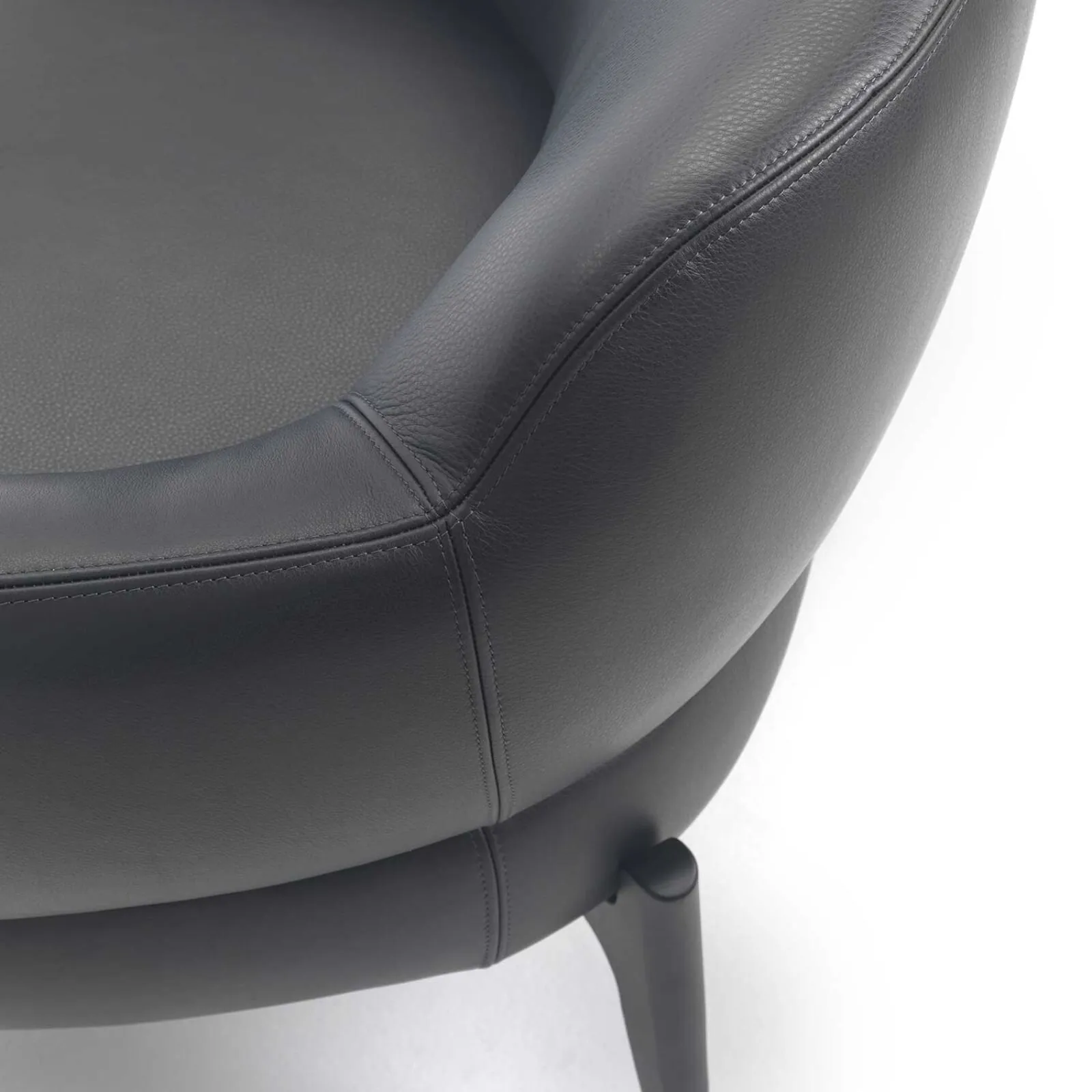 Lomacasa Marelli Sign Armchair Gallery 2-18