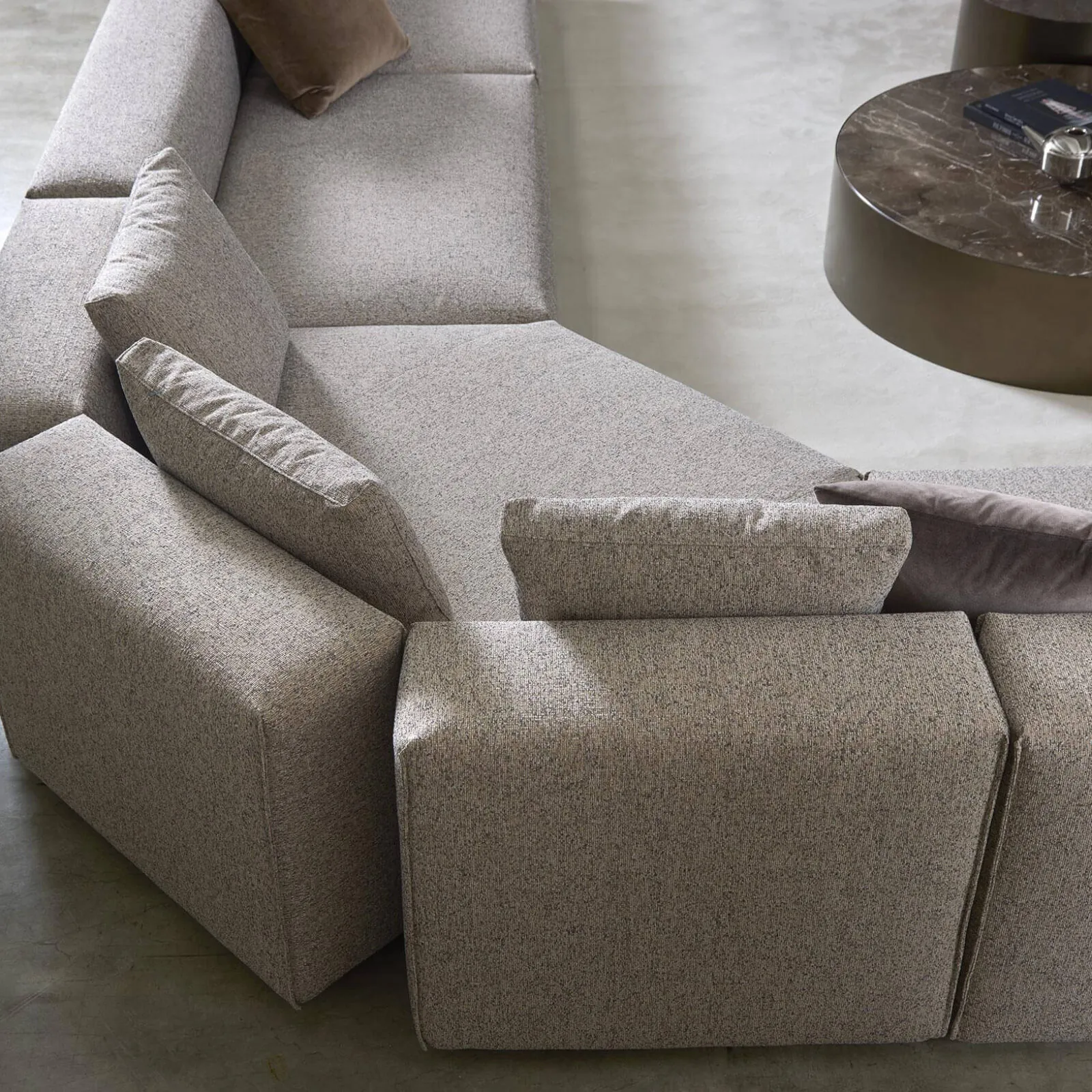 Lomacasa Marelli Yann Sofa Gallery 1-13