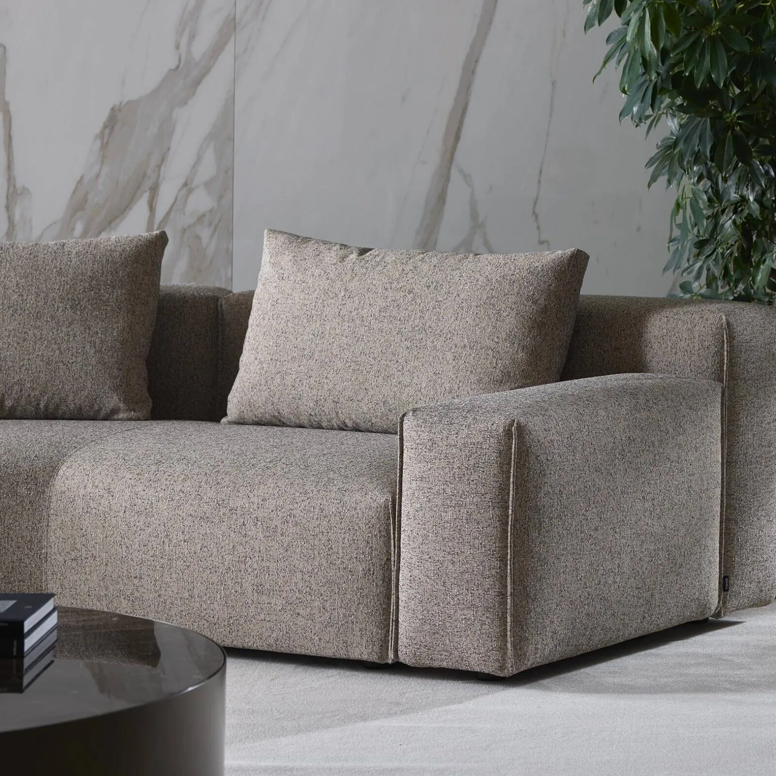 Lomacasa Marelli Yann Sofa Gallery 1-14