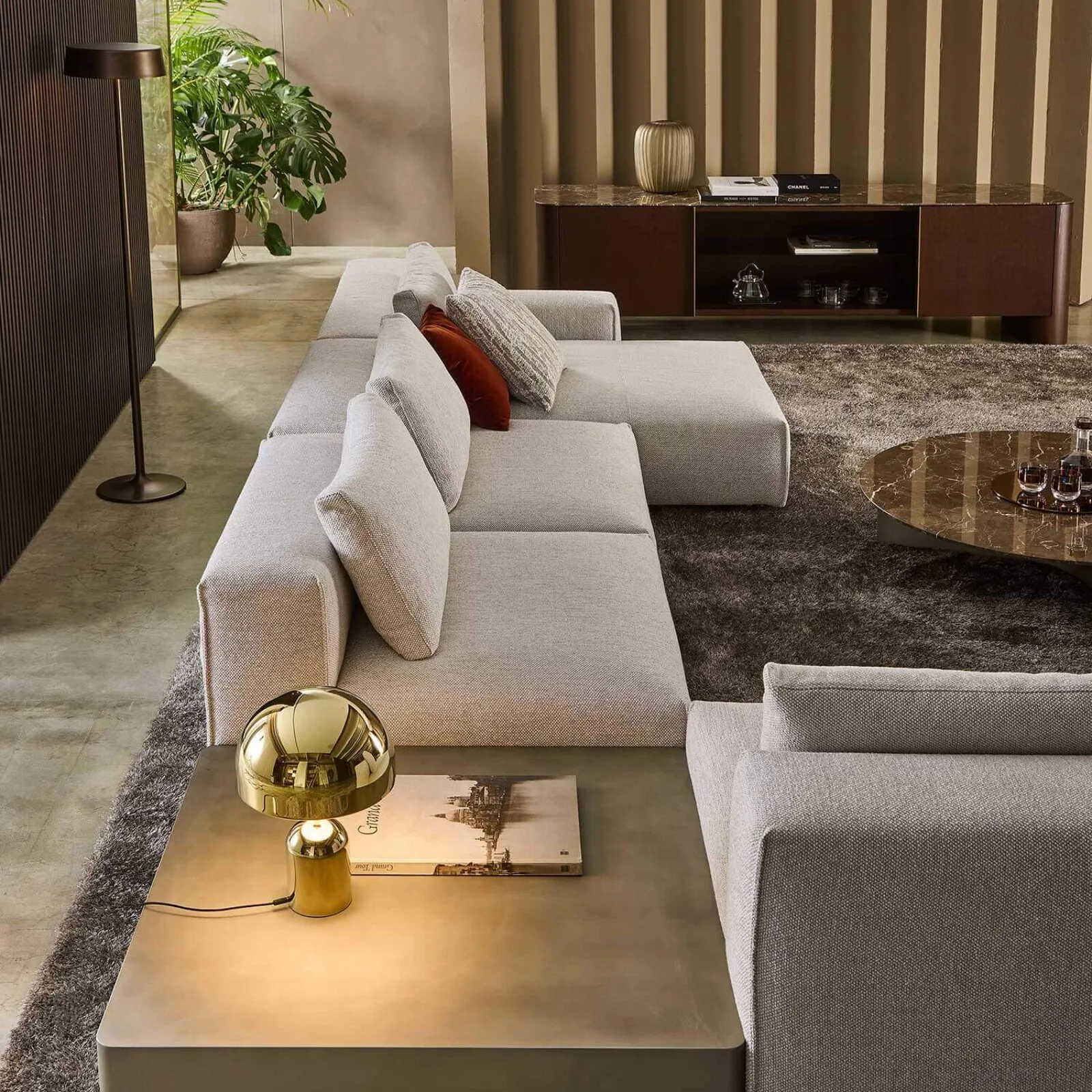 Lomacasa Marelli Yann Sofa Gallery 1-2