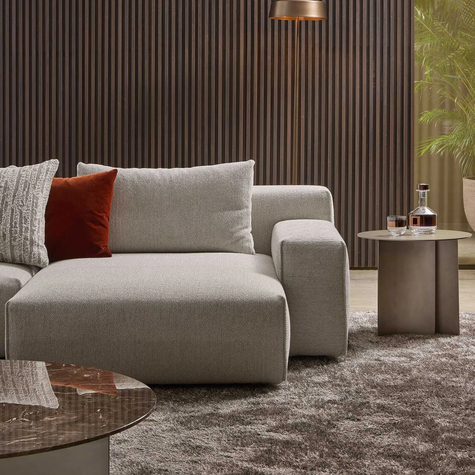 Lomacasa Marelli Yann Sofa Gallery 1-4