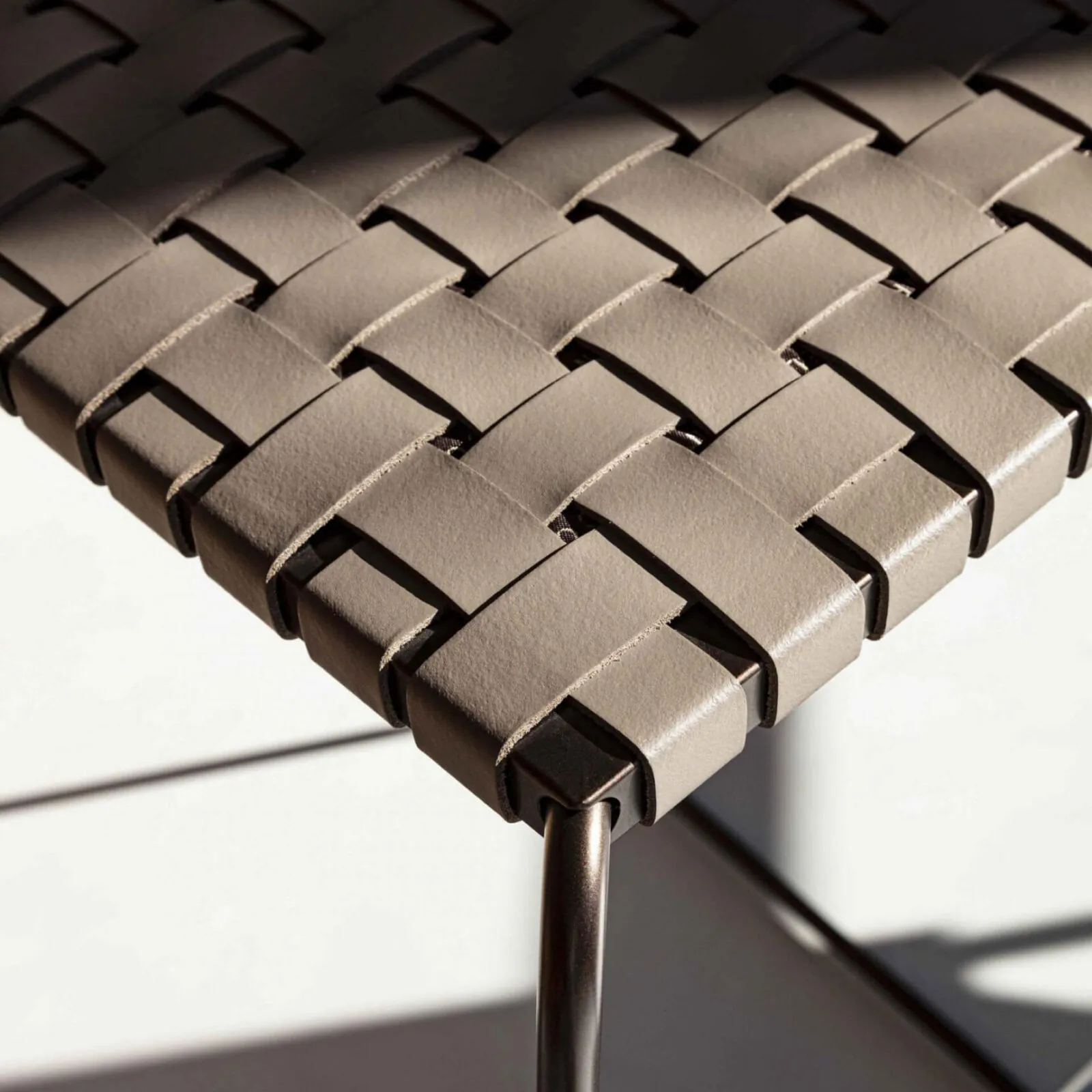 Lomacasa_Pellizzoni_Bizzy-Stool_Gallery-1