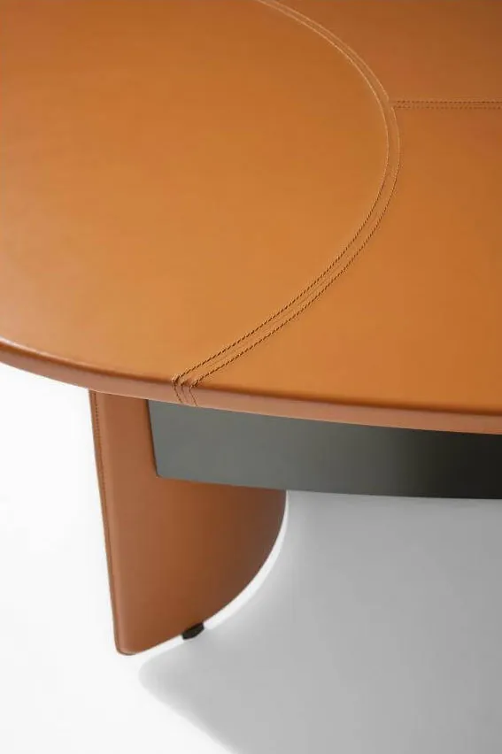 Lomacasa_Pellizzoni_Butterfly-Desk_Description