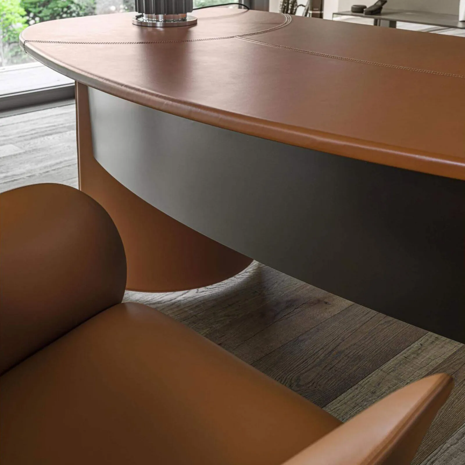 Lomacasa_Pellizzoni_Butterfly-Desk_Gallery-4