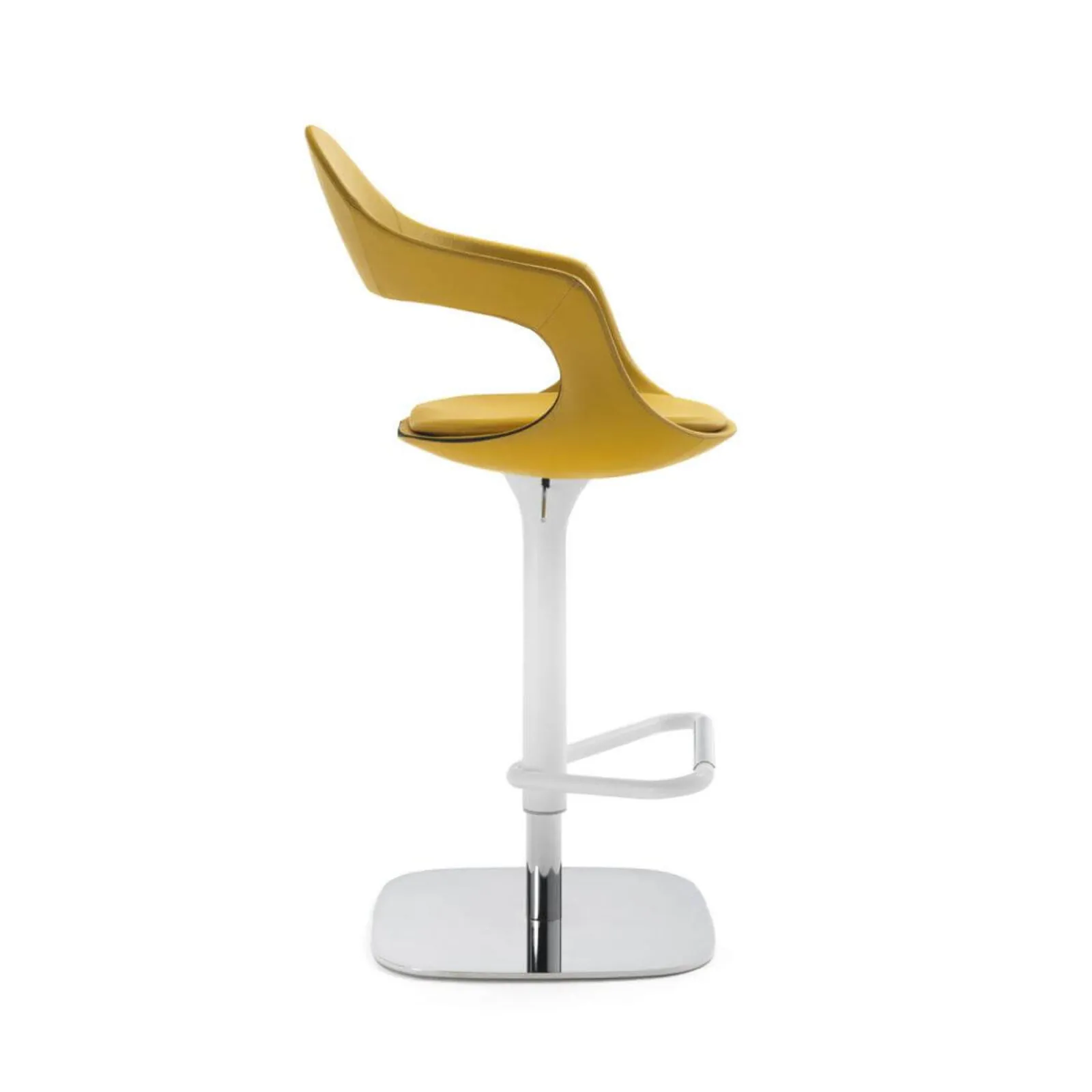 Lomacasa_Pellizzoni_Frenchkiss-High-Back-Stool_Gallery-3