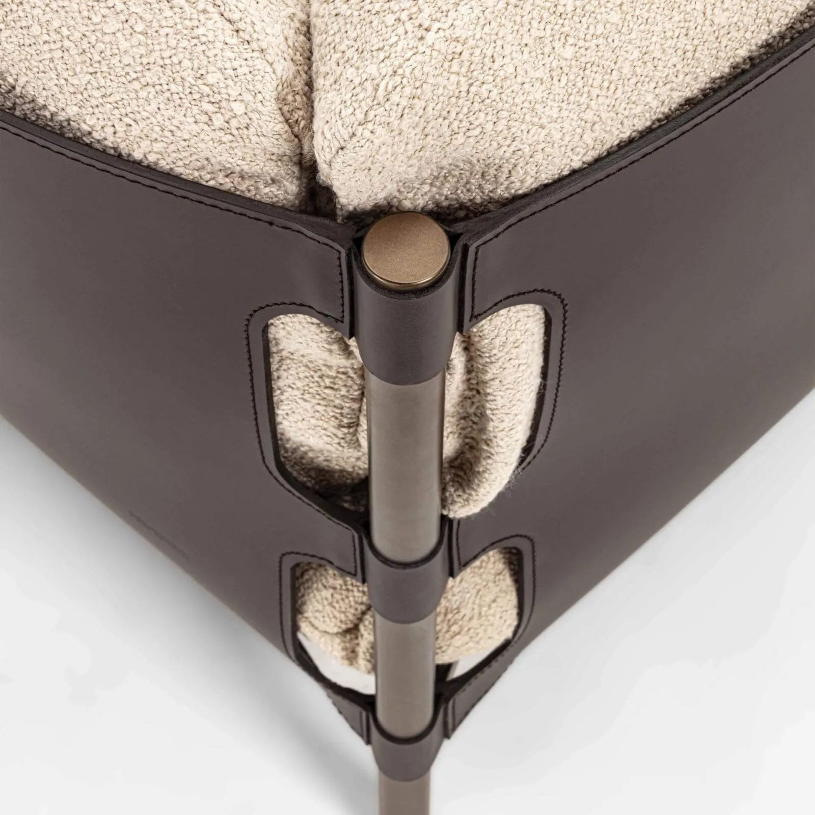 Lomacasa_Pellizzoni_Iris-Relax-Armchair_Gallery-4