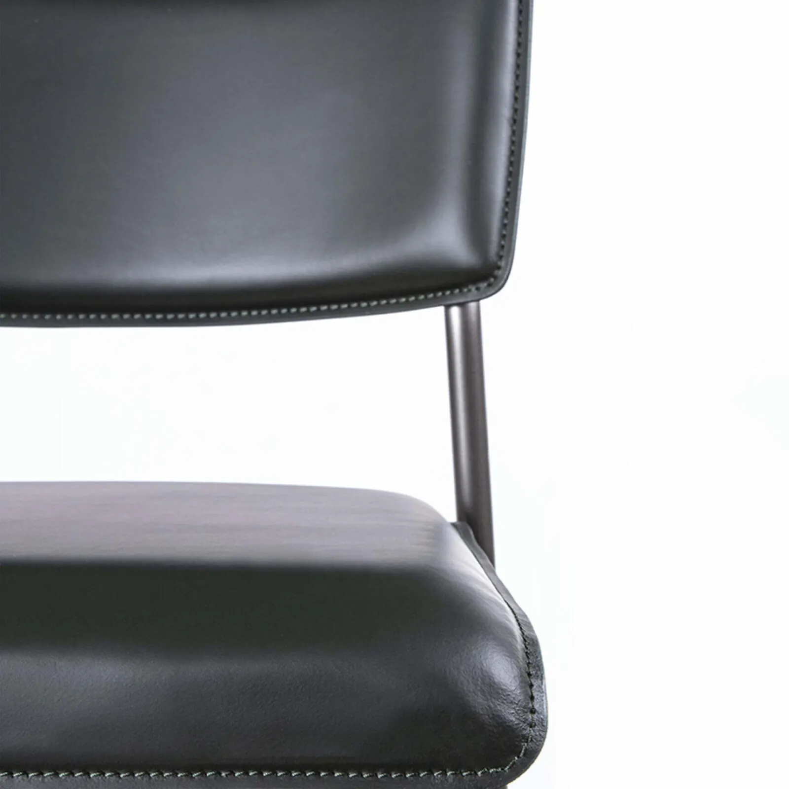 Lomacasa_Pellizzoni_Isotta-Stool_Gallery-3