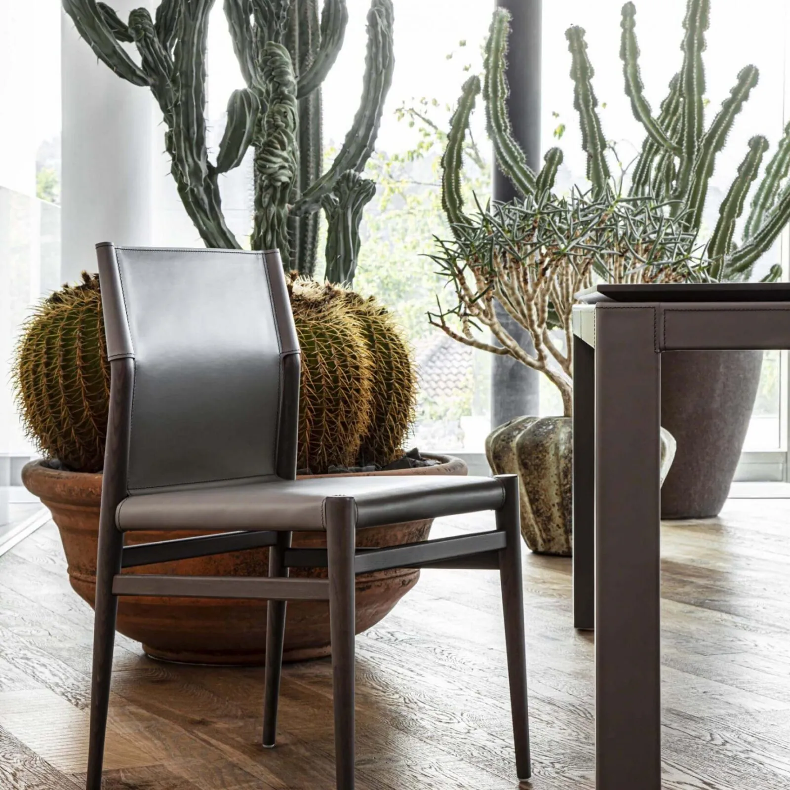 Lomacasa_Pellizzoni_Ledermann-Chair_Gallery-1