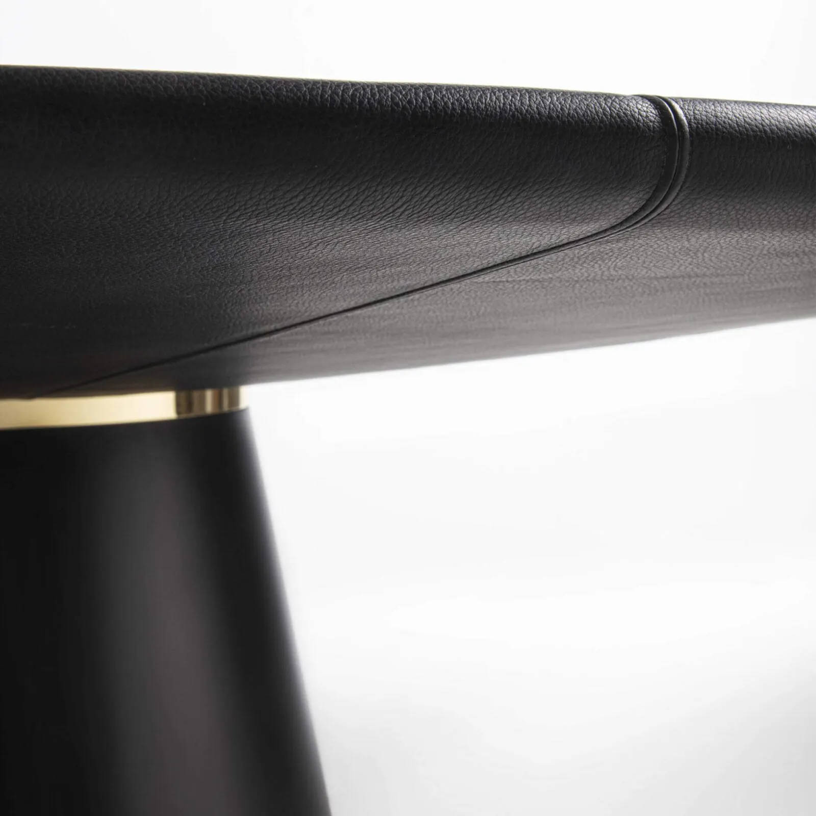 Lomacasa Pellizzoni Loop Table Gallery-1