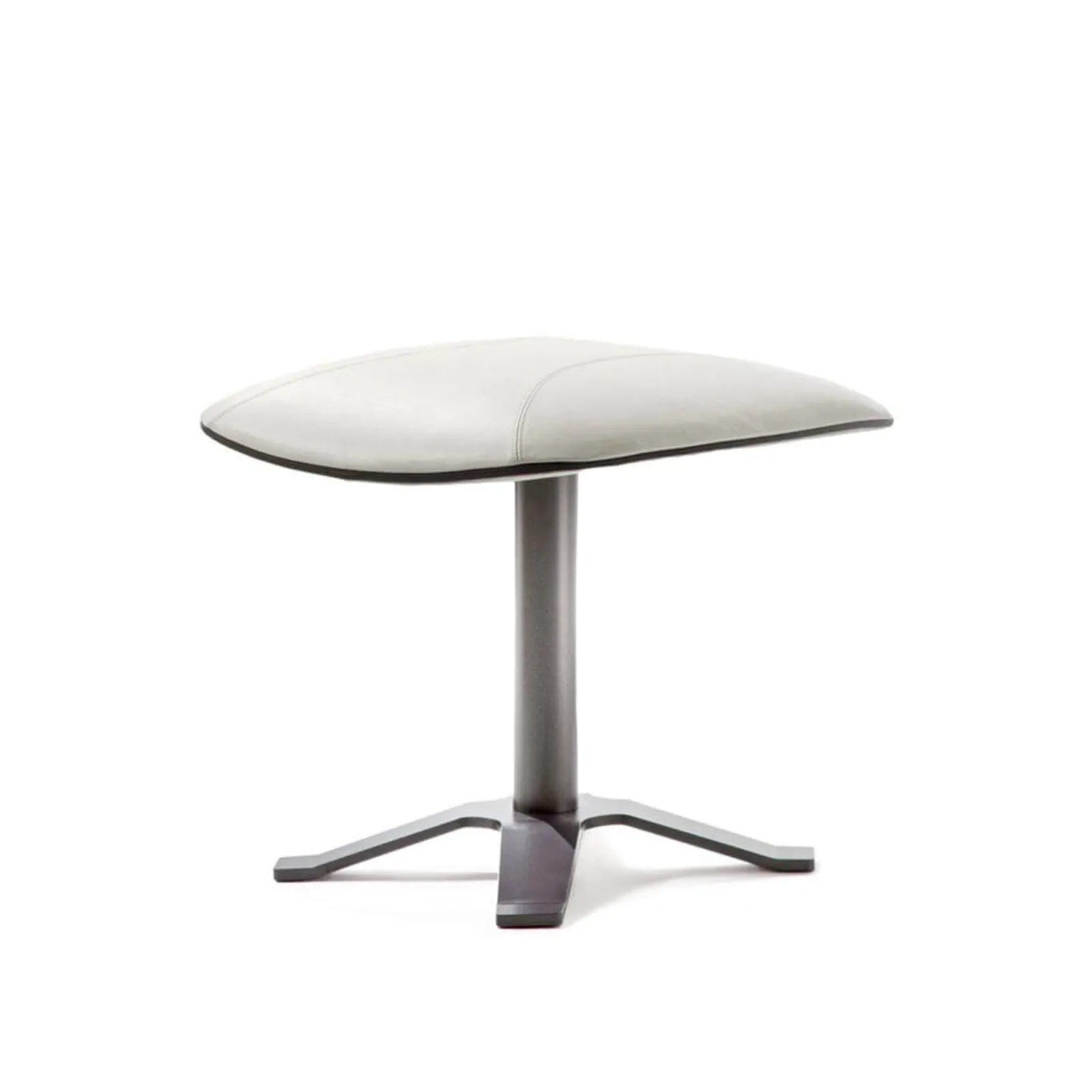 Lomacasa_Pellizzoni_Lullaby-Pouf_Gallery-3