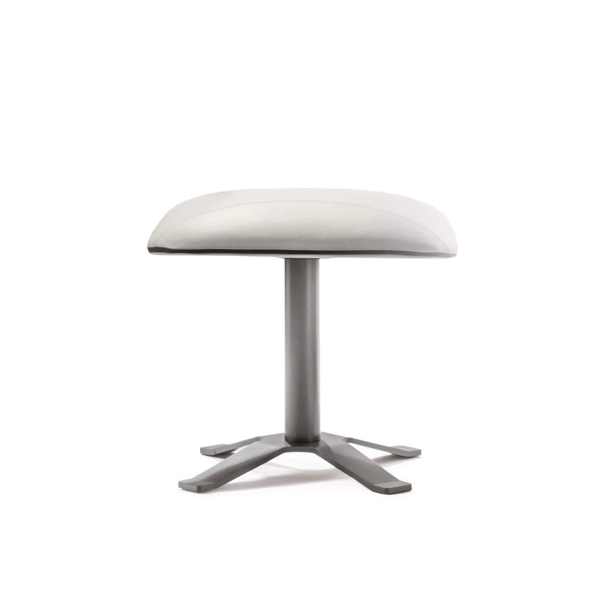 Lomacasa_Pellizzoni_Lullaby-Pouf_hero